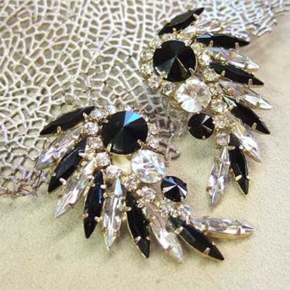 D&E Juliana Earrings Black n Clear Crystal Feathers 1950s Jewelry 13591 - Picture 1 of 7